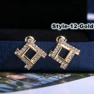 NEW 18k gold plated stud Earrings